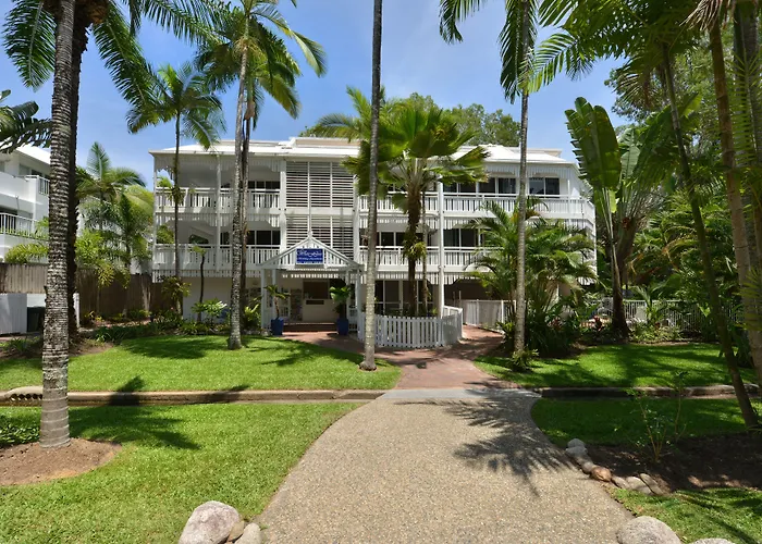 The White House Port Douglas